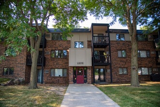 Hidden Valley Apartments in Northfield, MN - Foto de edificio - Building Photo