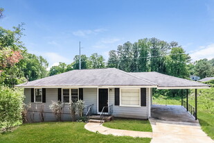 3301 Howell Cir in Duluth, GA - Building Photo