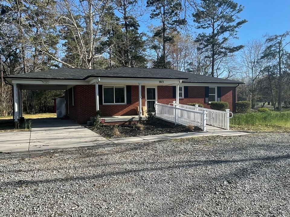 3813 NC-73 in Iron Station, NC - Building Photo