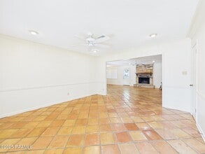 302 Lark Dr in Lafayette, LA - Building Photo - Building Photo