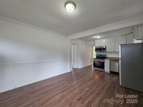 1413 Caldwell St in Gastonia, NC - Building Photo - Building Photo