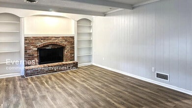 10244 Caenen Dr in Lenexa, KS - Building Photo - Building Photo