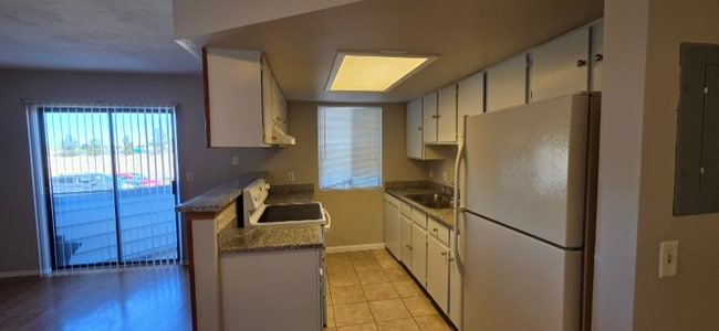 17000 E Ford Dr in Aurora, CO - Foto de edificio - Building Photo