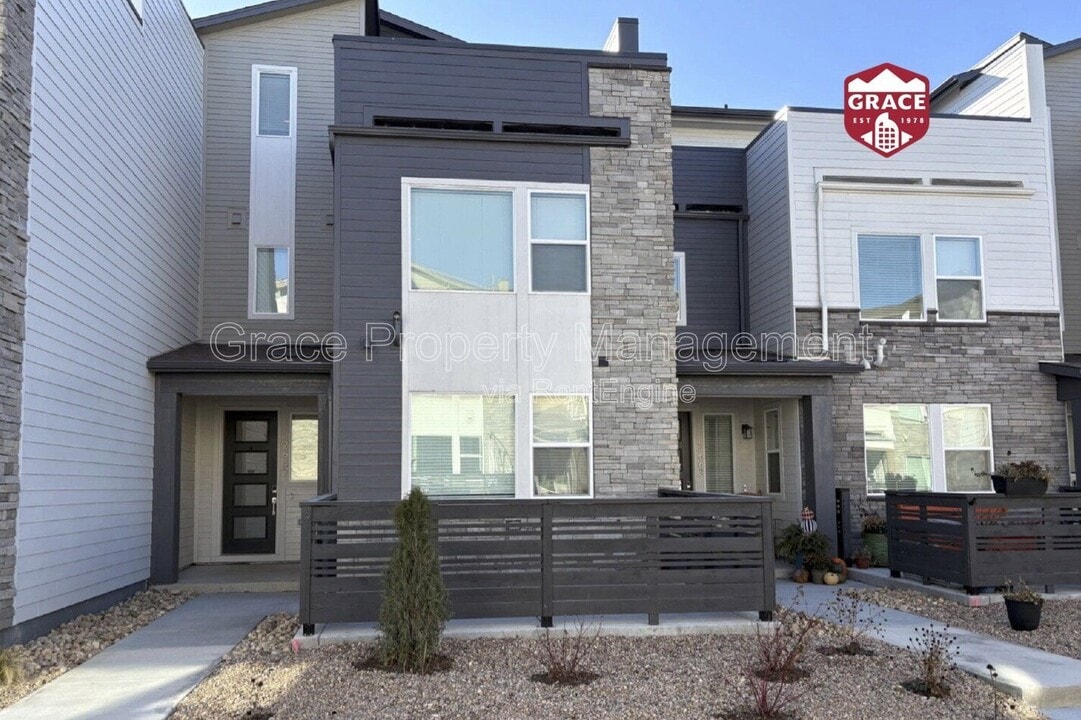 2657 W 68th Pl in Denver, CO - Building Photo