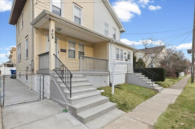 property at 505 Wood St