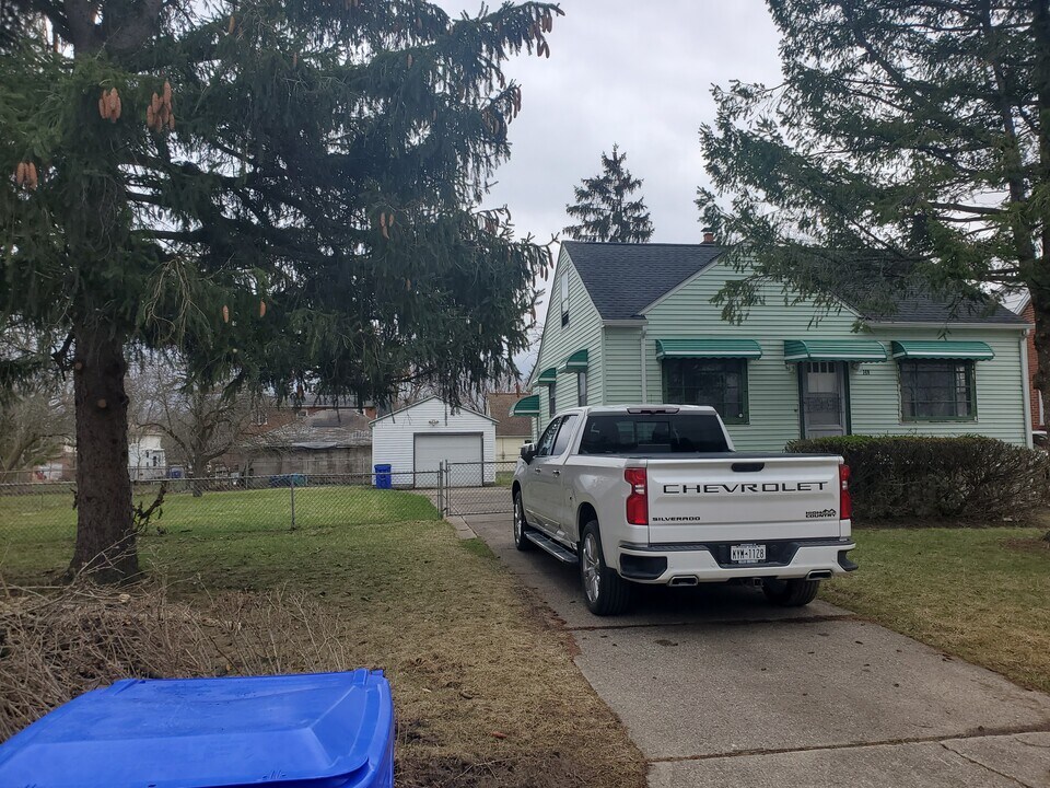 149 Fernald Ave in Buffalo, NY - Building Photo
