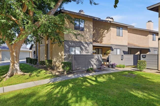 property at 817 Quail Ln