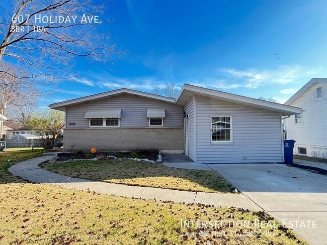 property at 607 Holiday Ave