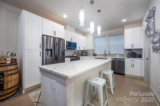 1033 Wesley Terrace Ave in Charlotte, NC - Building Photo - Building Photo