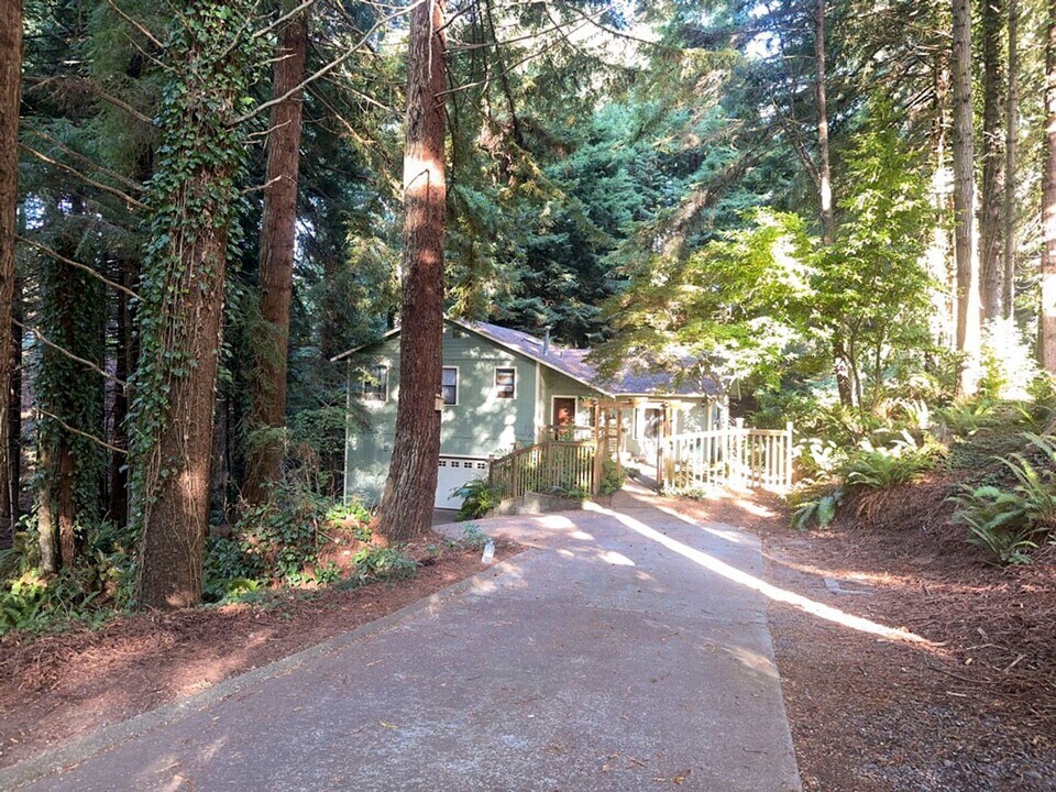 1325 Mill Creek Rd in Mckinleyville, CA - Building Photo