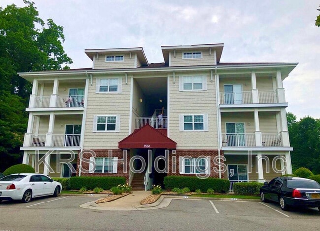 property at 932 Southmoor Dr