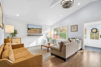 37 Maryland Blvd in Hampton Bays, NY - Building Photo - Building Photo