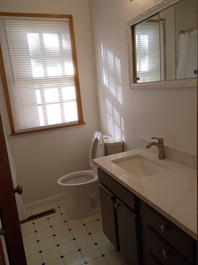 12504 E 33rd St S in Independence, MO - Building Photo - Building Photo