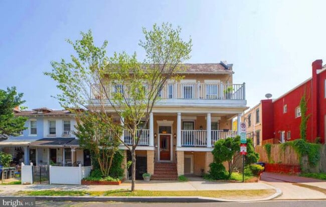 property at 1030 Fairmont St NW