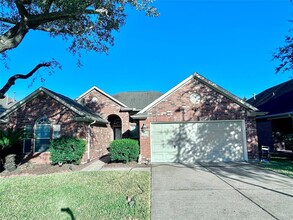 2014 Pinecreek Pass Ln in Katy, TX - Foto de edificio - Building Photo