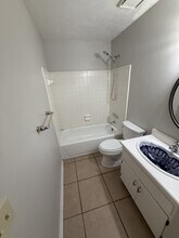 2013 Canewood Ct in Tallahassee, FL - Building Photo - Building Photo