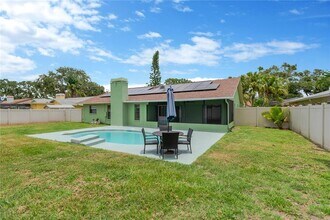 5021 Bridgeport Dr in Safety Harbor, FL - Building Photo - Building Photo