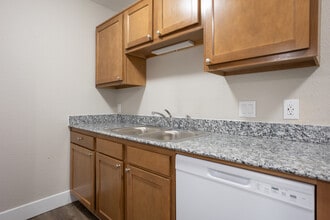 Crossroads Apartments in Wyoming, MI - Foto de edificio - Interior Photo