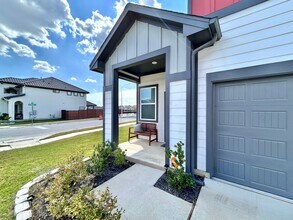 13700 Long Is Dr in Pflugerville, TX - Building Photo - Building Photo