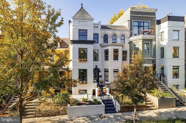 2460 Ontario Rd NW in Washington, DC - Foto de edificio - Building Photo