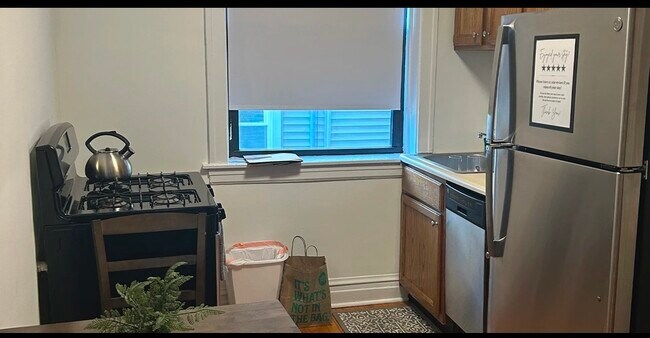 1913 W Larchmont Ave in Chicago, IL - Building Photo - Building Photo