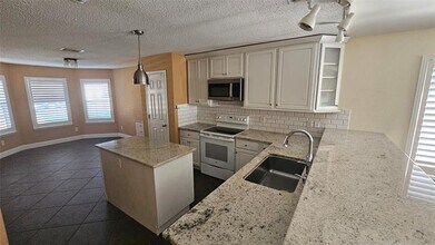 9209 Whistlewood Dr in Fort Worth, TX - Building Photo - Building Photo