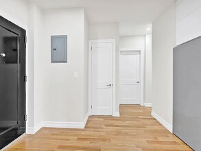 7101 Shore Rd in Brooklyn, NY - Building Photo - Building Photo