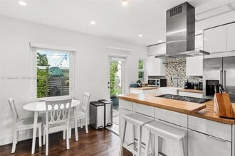 3151 SW 20th St in Miami, FL - Building Photo - Building Photo