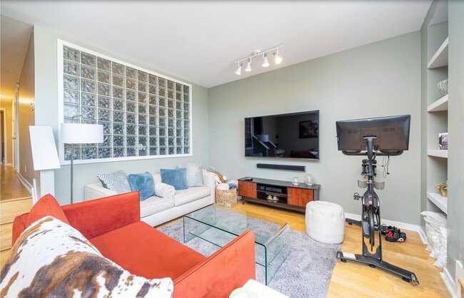 689 Marin Blvd in Jersey City, NJ - Building Photo - Building Photo