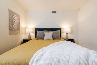 606 E Colgate Dr in Tempe, AZ - Building Photo - Building Photo
