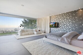 1610 CARLA Rdg in Beverly Hills, CA - Building Photo - Building Photo