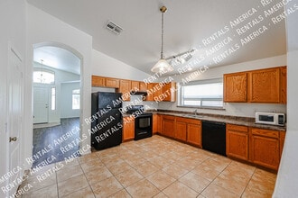 2047 S 160th Ln in Goodyear, AZ - Foto de edificio - Building Photo