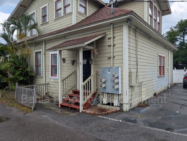 property at 103 S Westland Ave