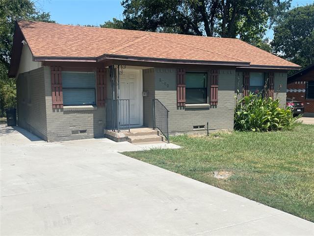 1321 Woodcrest Dr in Mesquite, TX - Building Photo - Building Photo