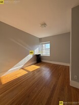 1489 Beacon St, Unit 3 in Brookline, MA - Foto de edificio - Building Photo