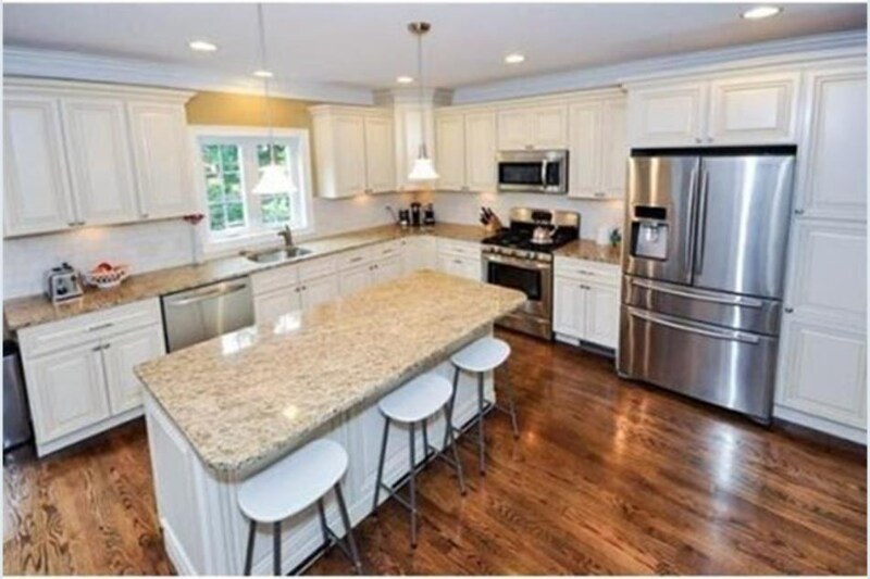 371 Austin St in Newton, MA - Building Photo