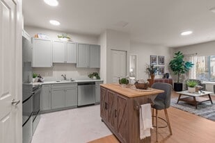 The Residences at Stone Creek in Milton, WA - Building Photo