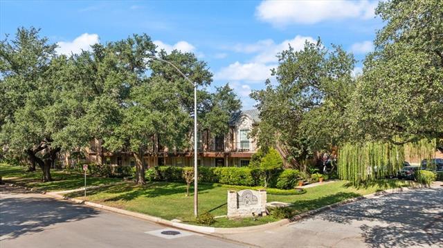 4100 Ridglea Country Club Dr in Fort Worth, TX - Building Photo - Building Photo