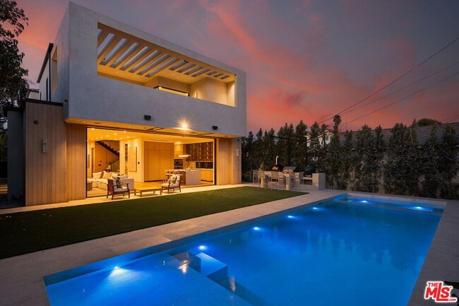 14758 Morrison St in Los Angeles, CA - Building Photo - Building Photo
