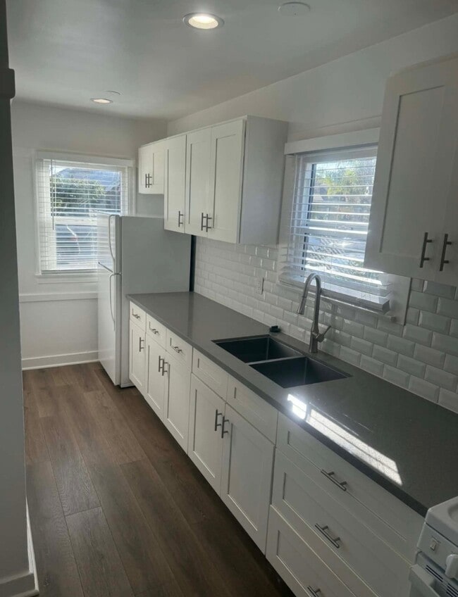 2231 Ellendale Pl, Unit 2231 Ellendale in Los Angeles, CA - Foto de edificio - Building Photo