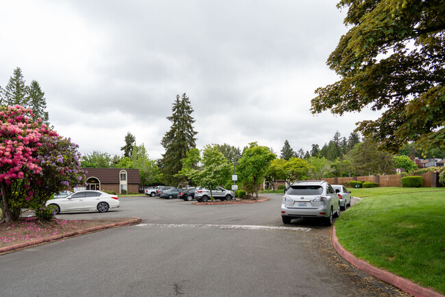 Laurel Park Condominiums in Kirkland, WA - Foto de edificio - Building Photo