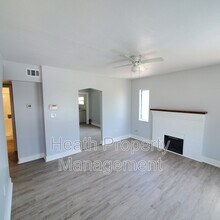 1735 25th St S in St. Petersburg, FL - Foto de edificio - Building Photo