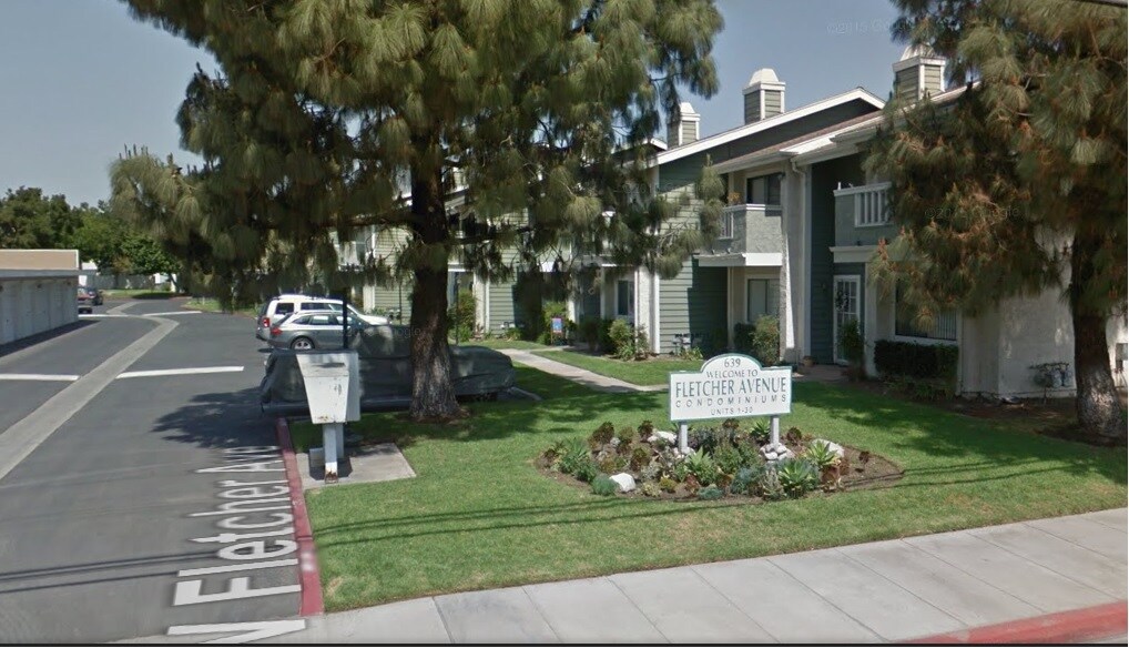 639 W Fletcher Ave in Orange, CA - Building Photo