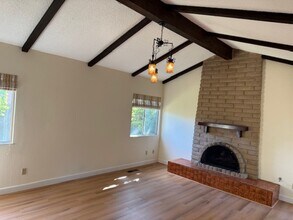 3953 Campolindo Dr in Moraga, CA - Building Photo - Building Photo