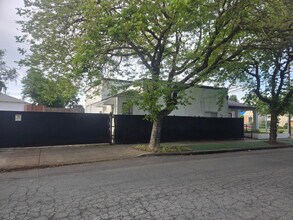 1203 Buena Vista Ave in Stockton, CA - Building Photo - Building Photo