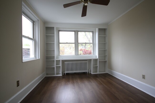 property at 625 North Carolina Ave SE