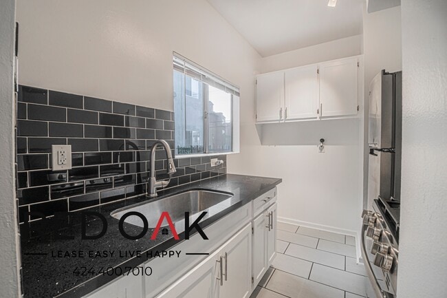 250 Loma Dr in Los Angeles, CA - Building Photo - Building Photo