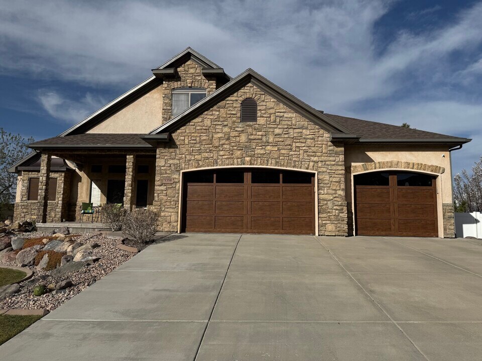 5358 W Evening Side Dr in Herriman, UT - Building Photo