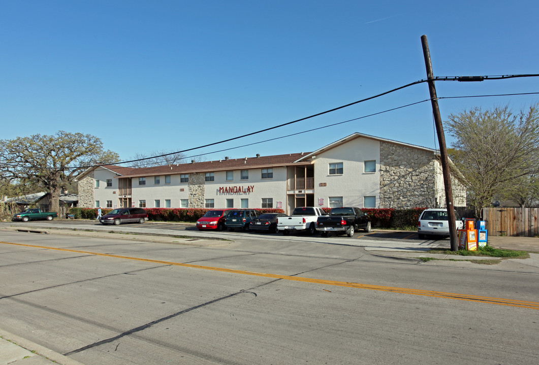 Mandalay Apartments in Irving, TX - Building Photo