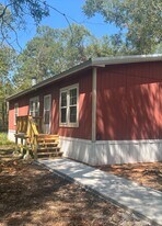 477 Windwood Dr in Livingston, TX - Building Photo